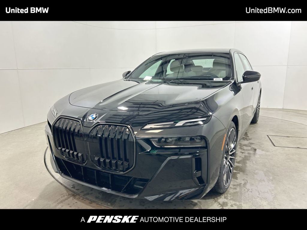 New 2025 BMW 740i w/ Premium Package