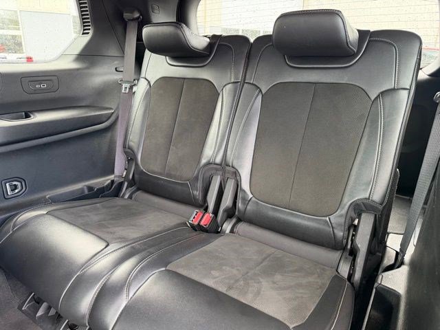 Used 2022 Jeep Grand Cherokee L Laredo image 12