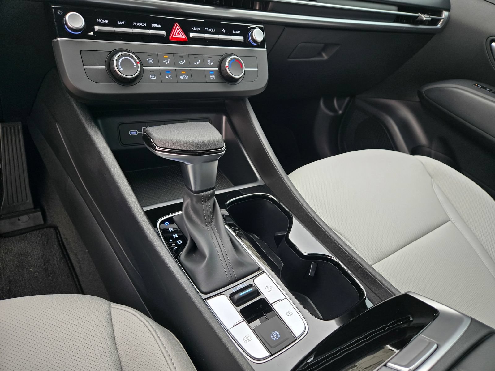 New 2027 Hyundai Santa Cruz SE FWD image 14