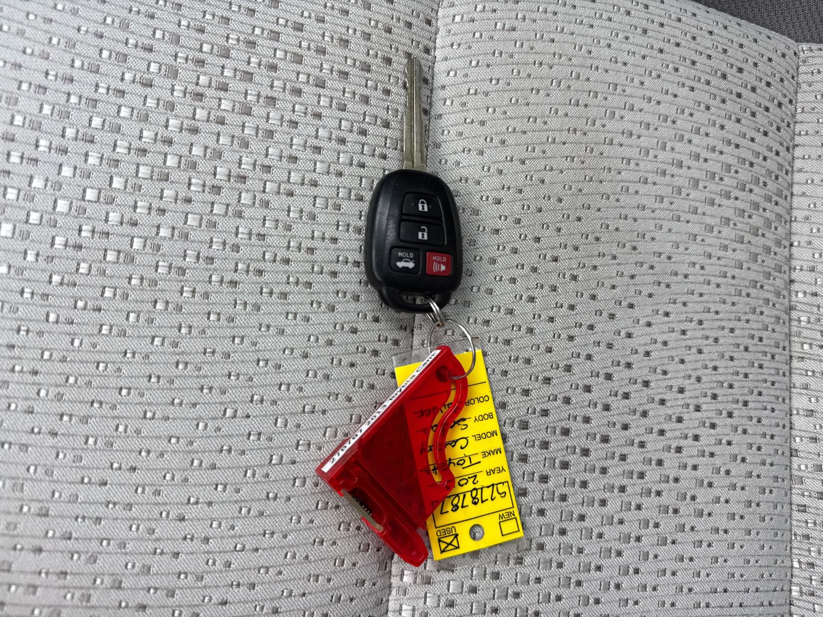 Used 2013 Toyota Camry LE image 53