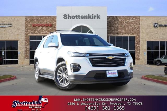 Used 2023 Chevrolet Traverse LT image 1