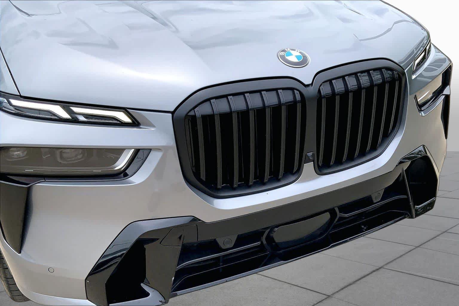 Certified 2025 BMW X7 xDrive40i w/ M Sport Package AWD/4WD image 28