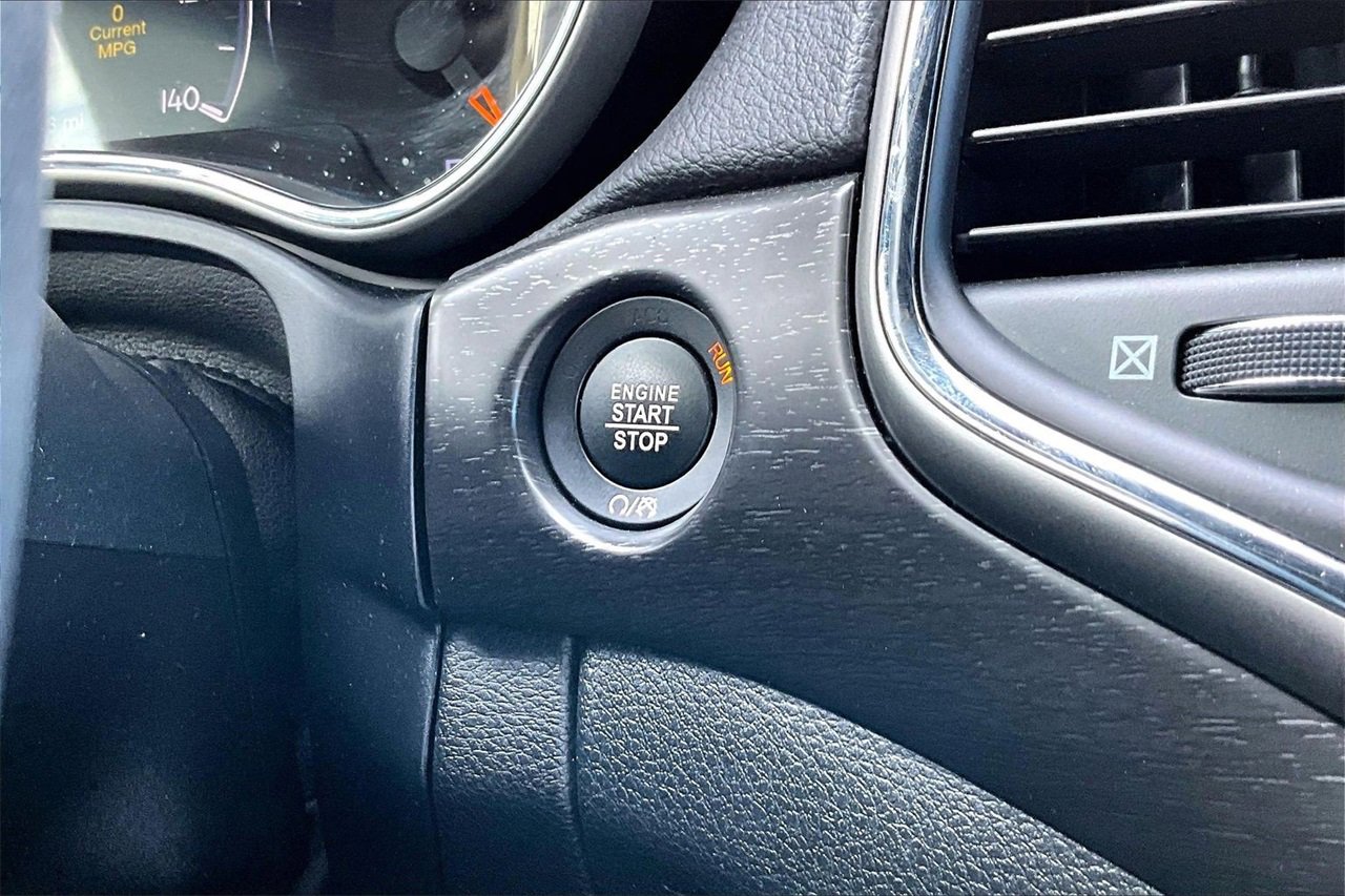 Certified 2018 Jeep Grand Cherokee Altitude image 26