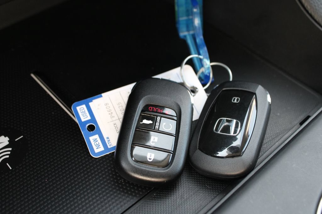Certified 2025 Honda Pilot EX-L image 37