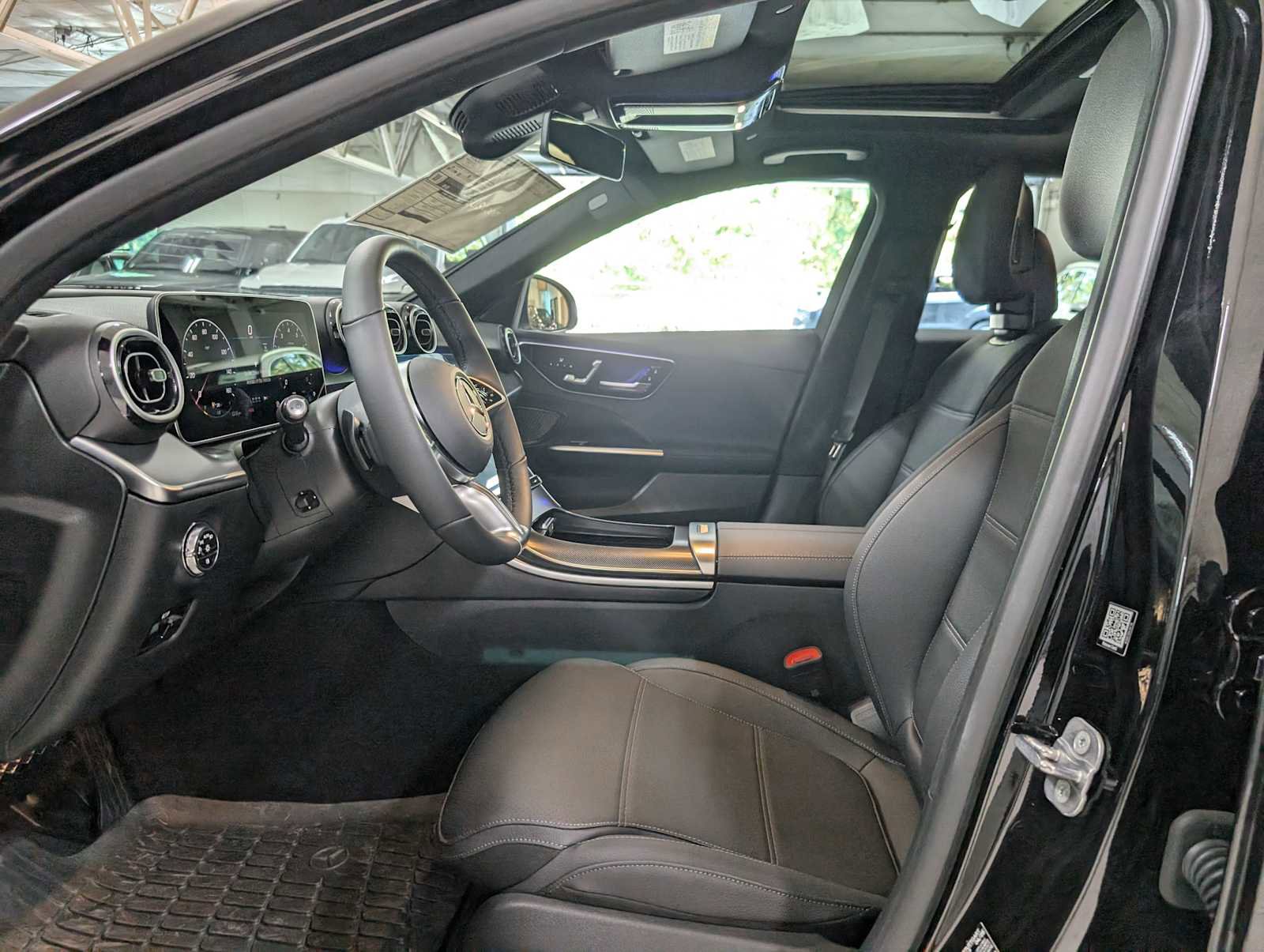 Used 2025 Mercedes-Benz C 300 4MATIC Sedan image 24