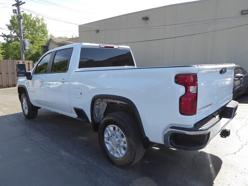 Used 2023 Chevrolet Silverado 2500 LT AWD/4WD image 5