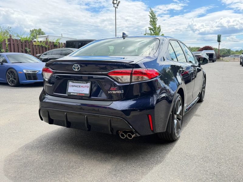 Used 2024 Toyota Corolla SE AWD/4WD image 6