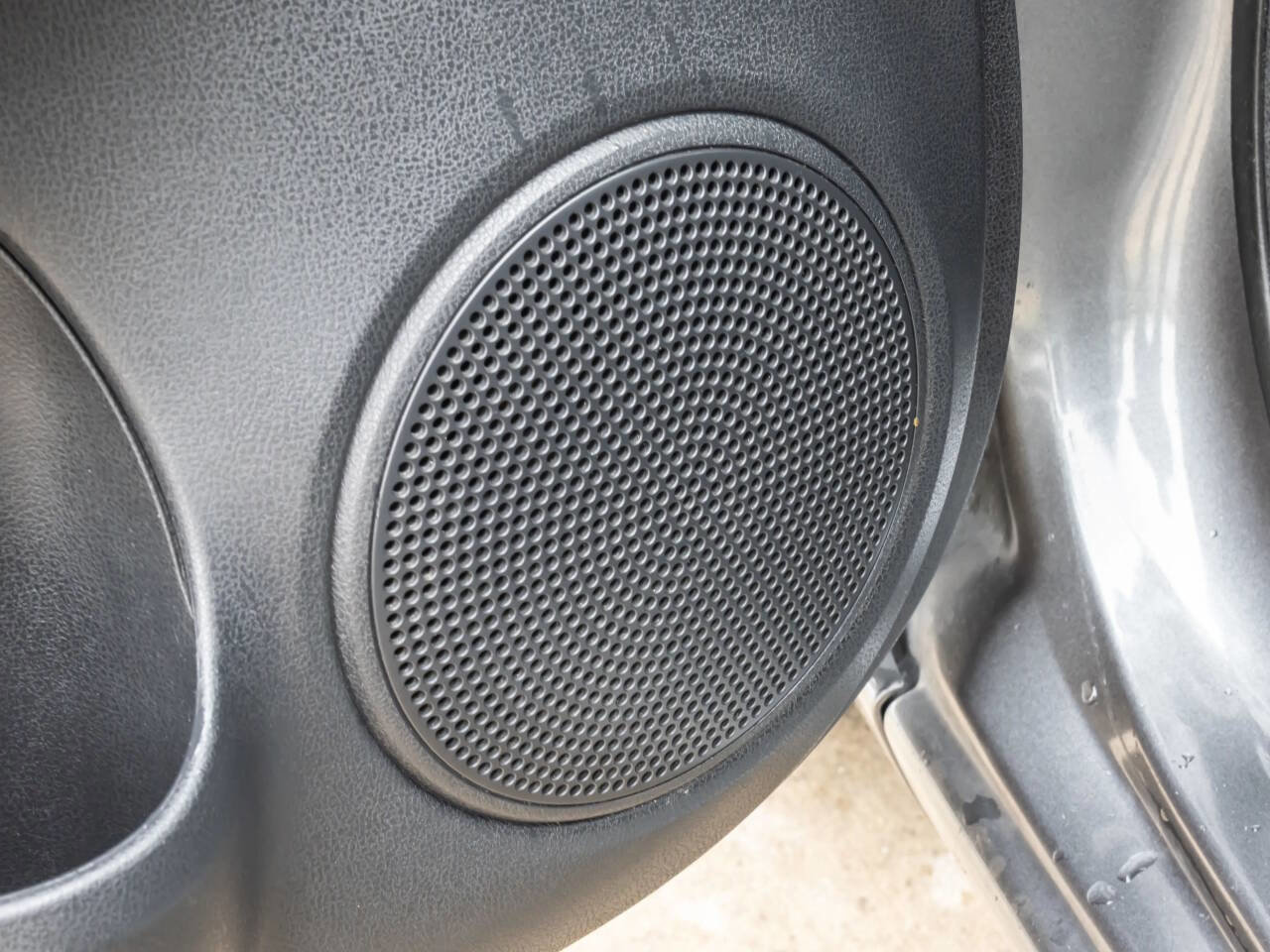 Used 2017 Nissan Versa Note SV image 33