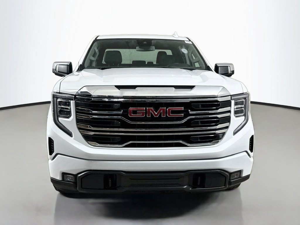 Used 2026 GMC Sierra 1500 SLT RWD image 2