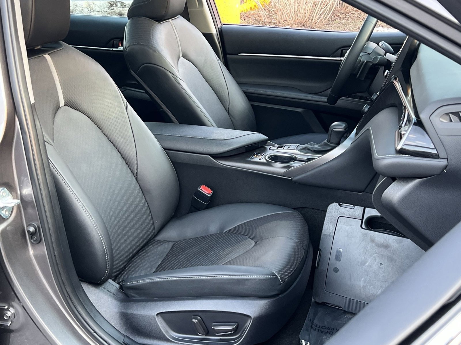 Used 2024 Toyota Camry XSE w/ Navigation Package image 25