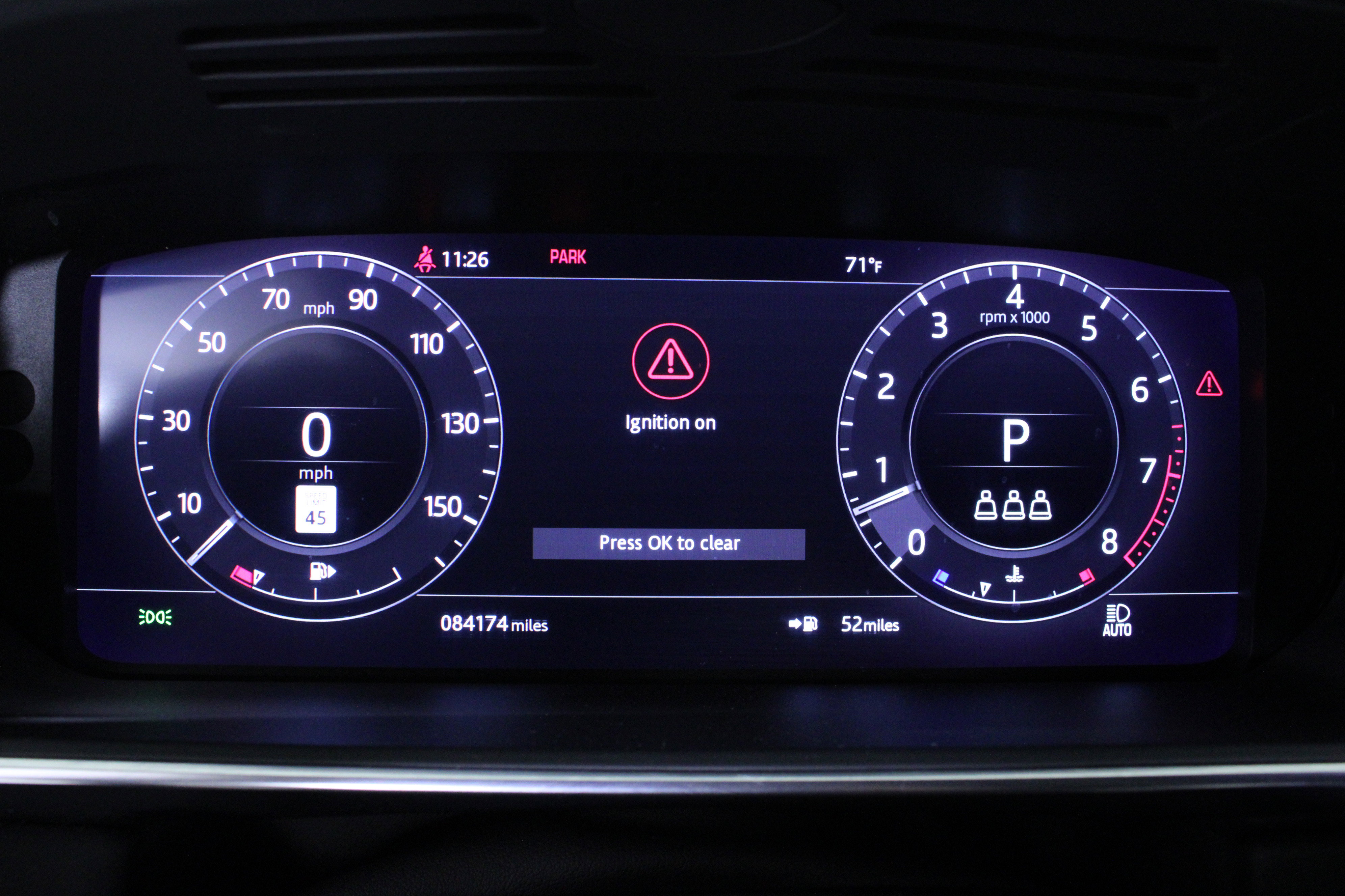 Used 2020 Land Rover Range Rover Sport HST image 26