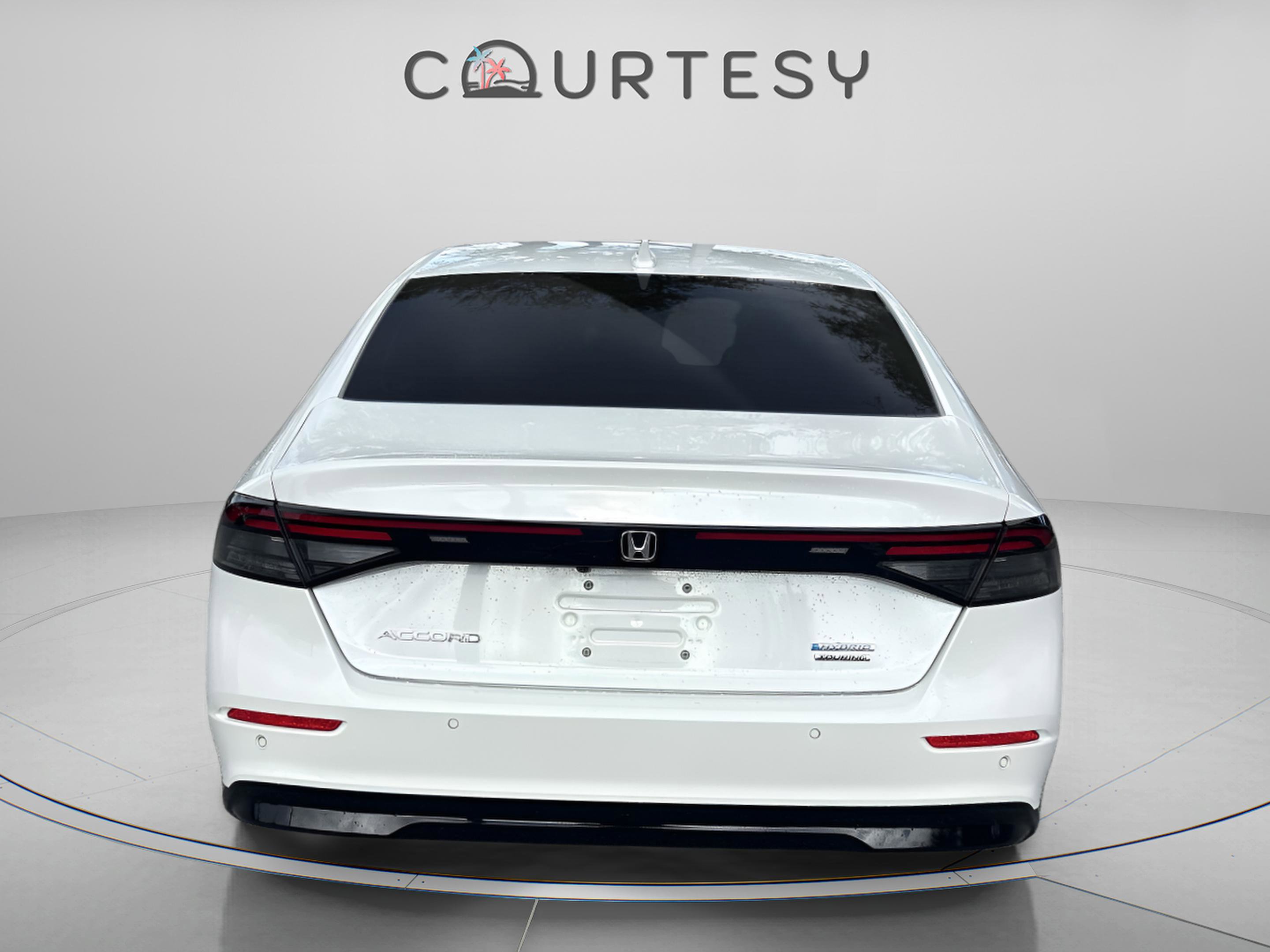 Used 2024 Honda Accord Touring image 6