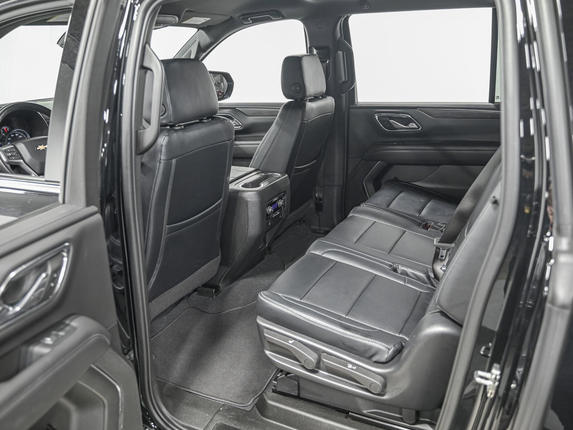 Used 2023 Chevrolet Suburban LS AWD/4WD image 29