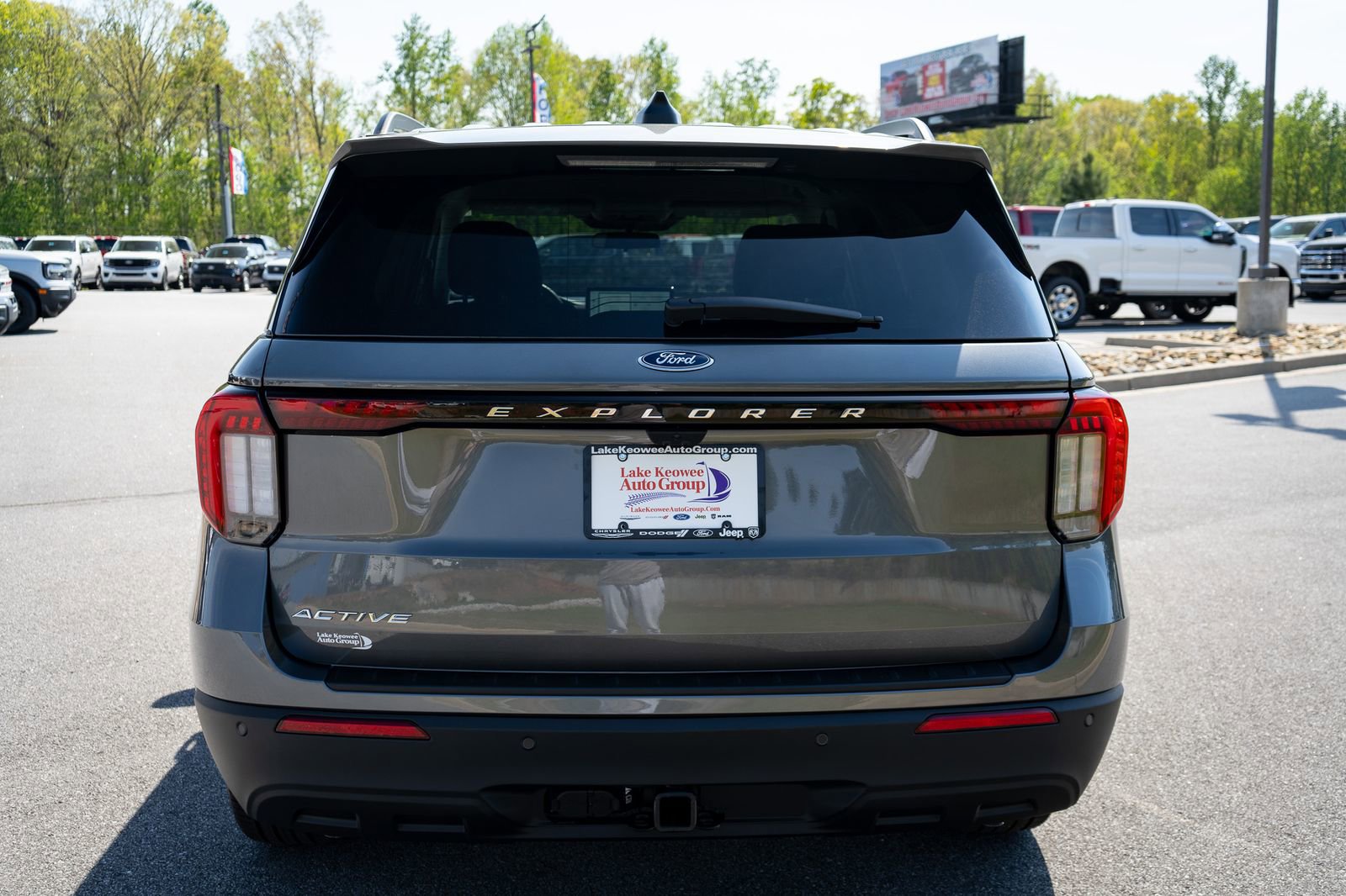 New 2026 Ford Explorer Active RWD image 8