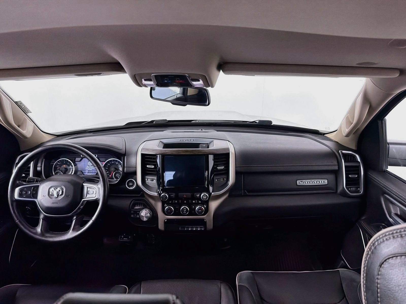 Used 2019 RAM 1500 Laramie AWD/4WD image 23