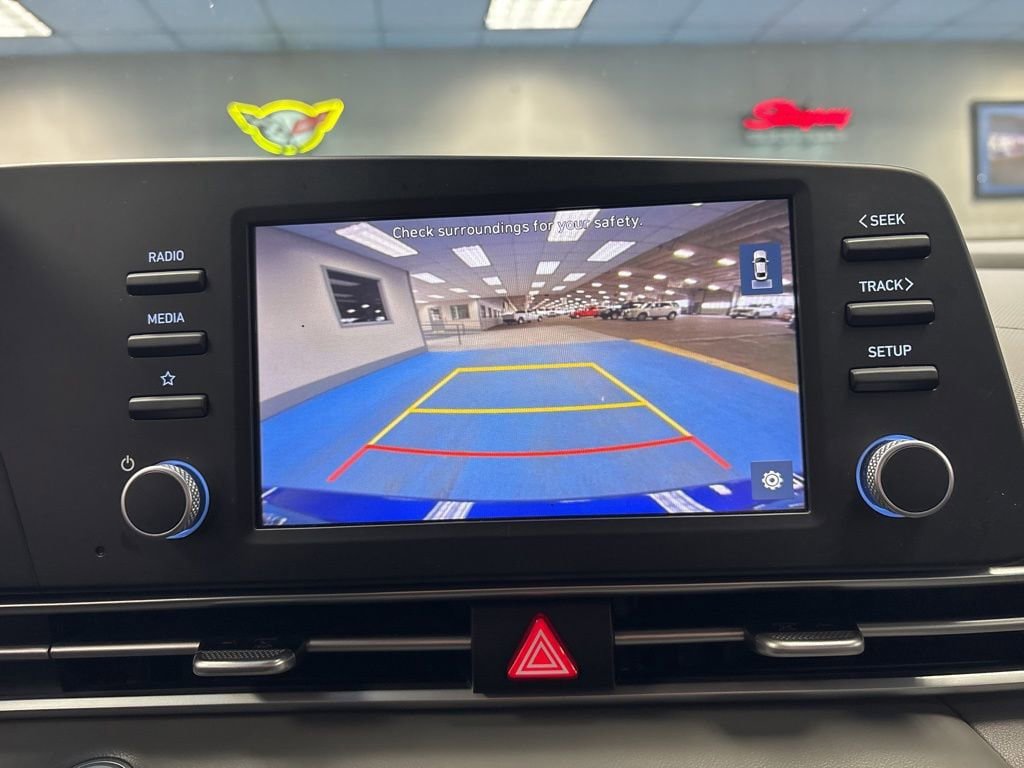 Used 2023 Hyundai Elantra SEL image 29