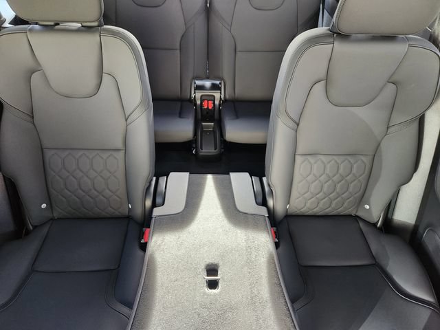 New 2026 Volvo XC90 B5 Core AWD/4WD image 14