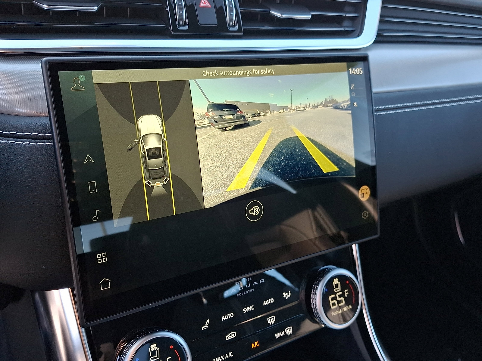 New 2024 Jaguar XF R-Dynamic SE image 17