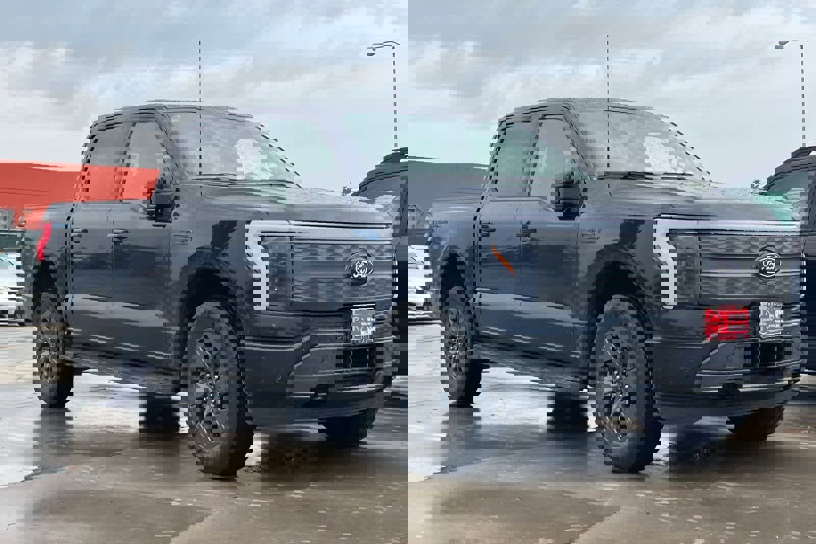 Used 2024 Ford F150 Lightning Lariat image 10