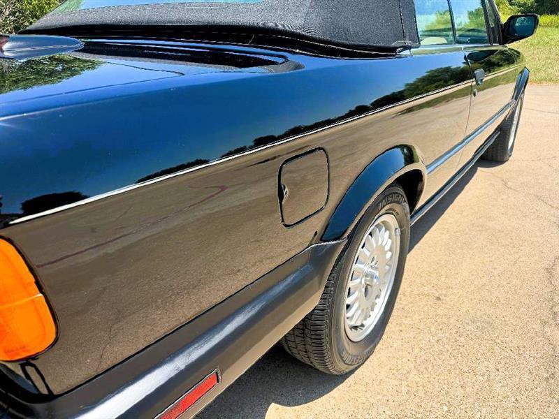 Used 1991 BMW 325i Convertible RWD image 25