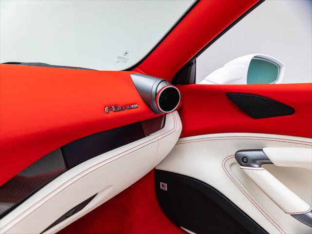 Used 2022 Ferrari F8 Tributo RWD image 31
