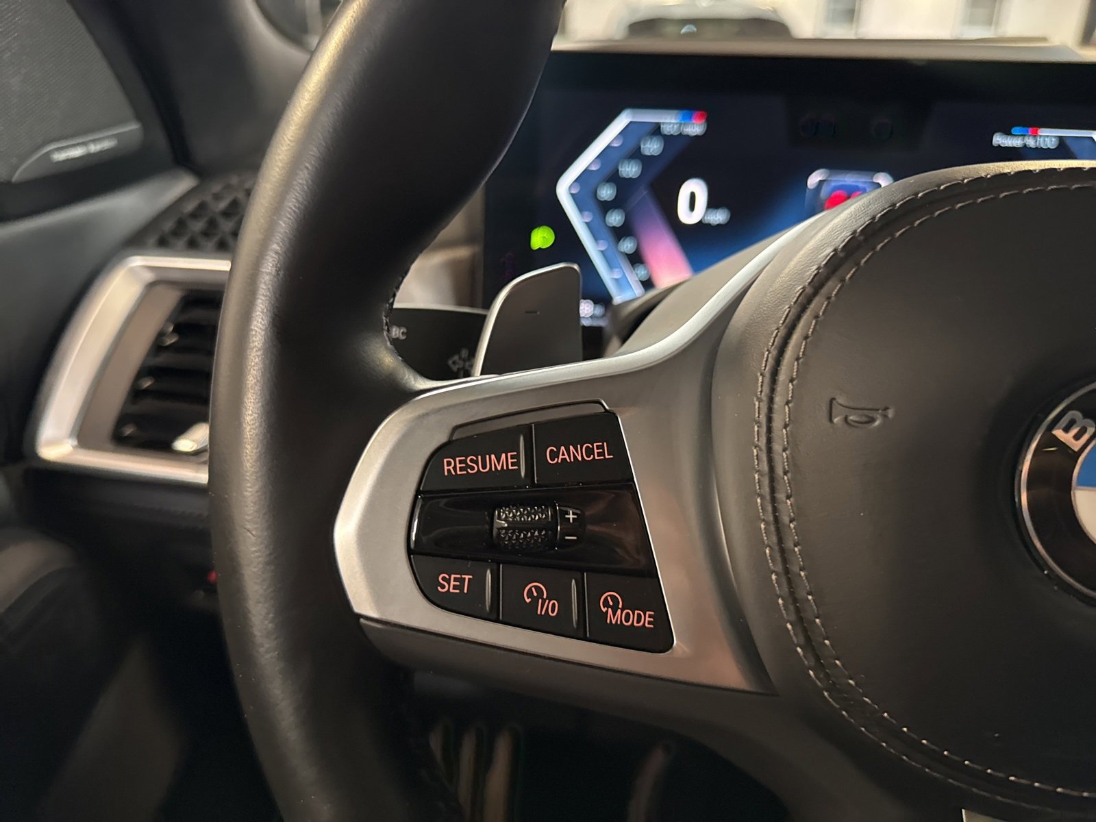 Used 2023 BMW X7 M60i w/ Executive Package image 46