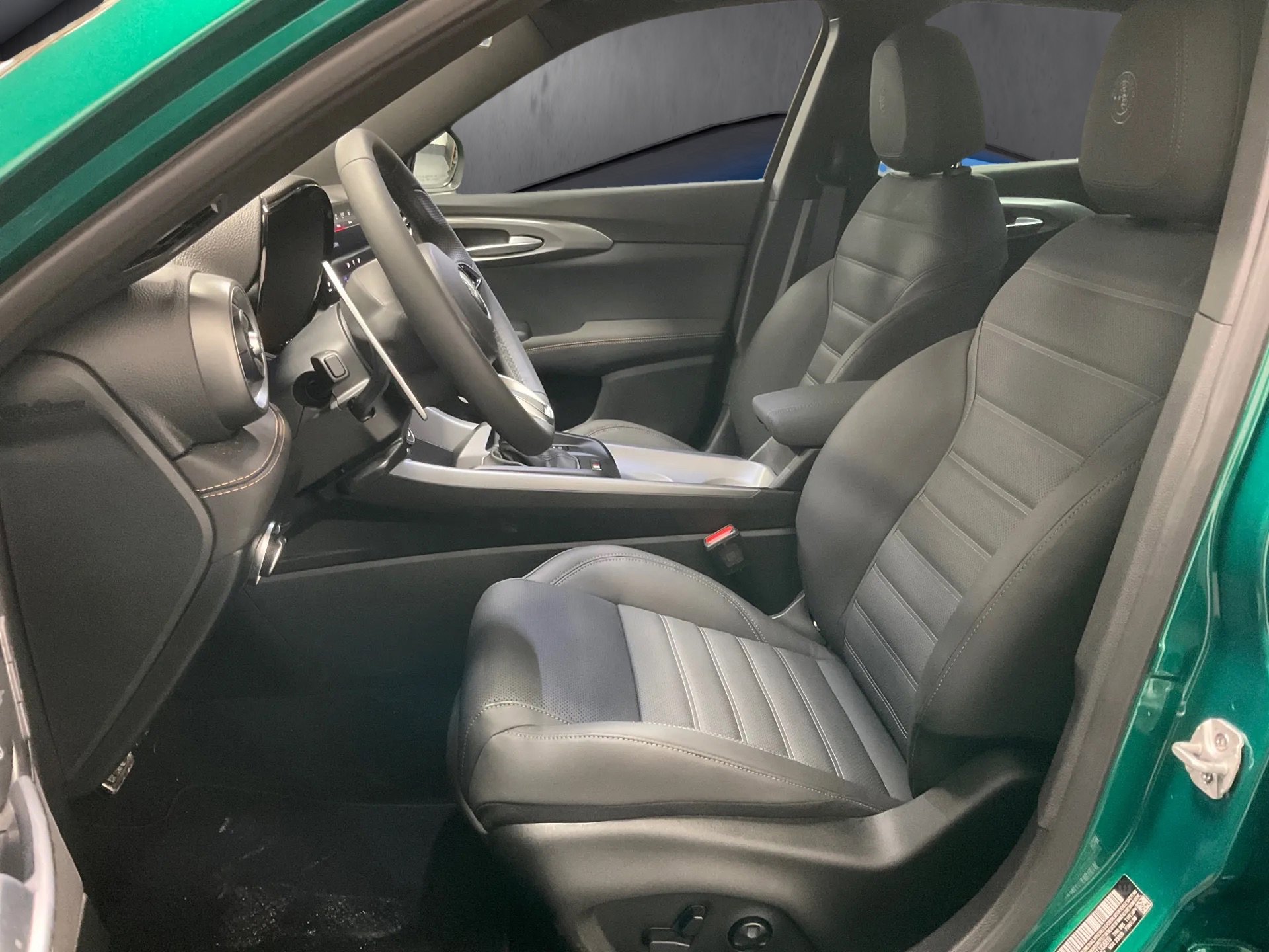 New 2026 Alfa Romeo Tonale Veloce Sport Utility w/ Quick Order Package 23H Volce image 3