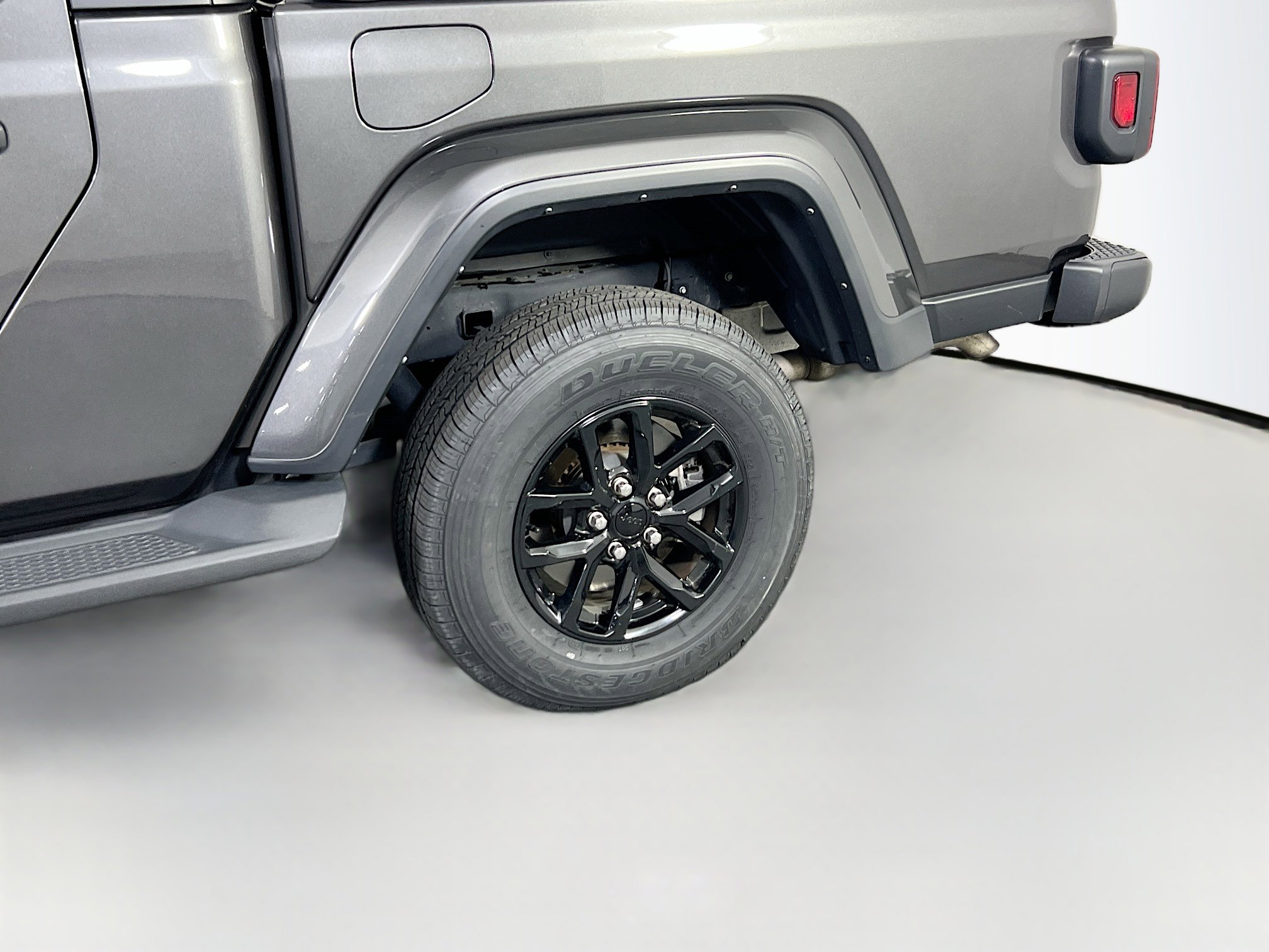 Used 2022 Jeep Gladiator Sport image 30