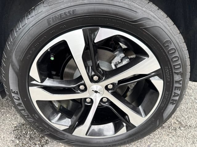Used 2024 Chevrolet Trax RS w/ Driver Confidence Package FWD image 9