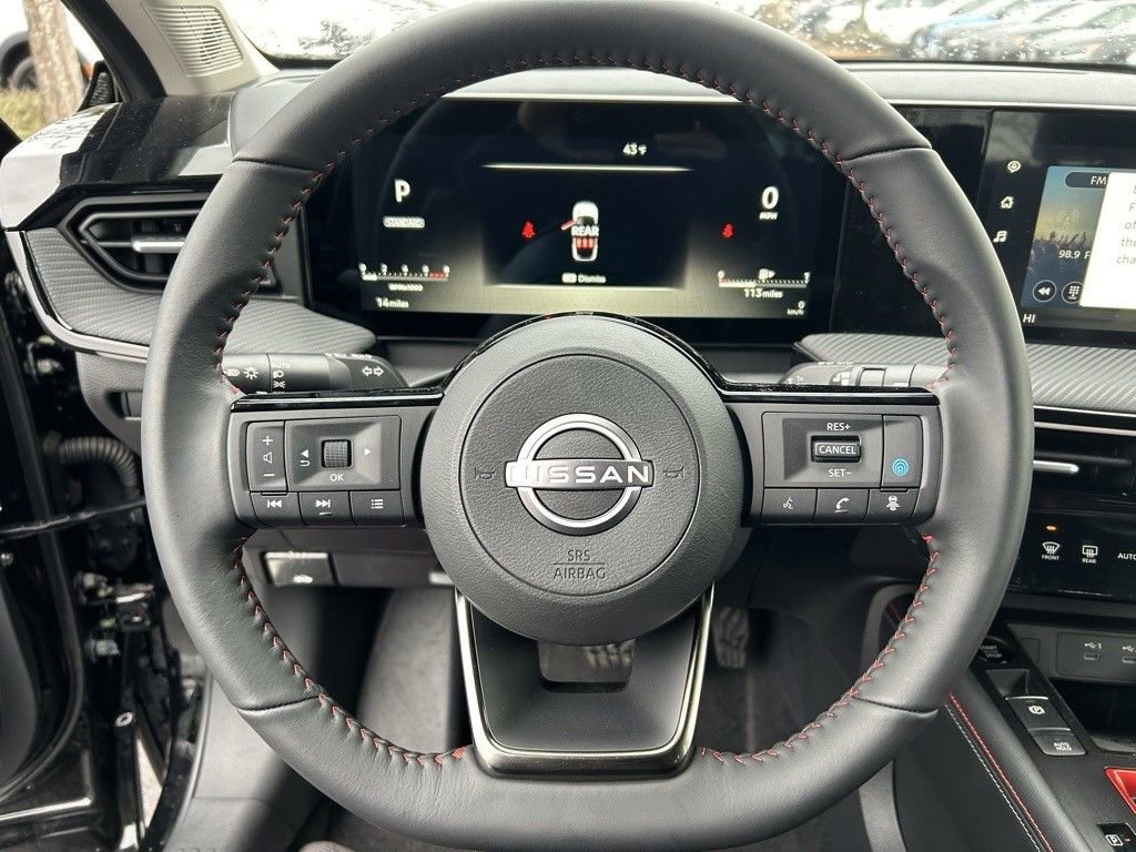 New 2025 Nissan Kicks SR w/ Illumination Package image 12