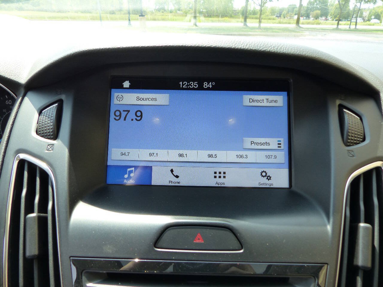 Used 2017 Ford Focus Titanium FWD image 32