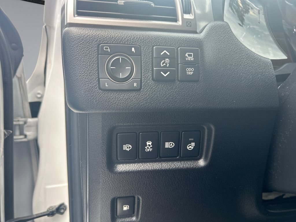 Used 2023 Lexus GX 460 Luxury w/ Accessory Package AWD/4WD image 37