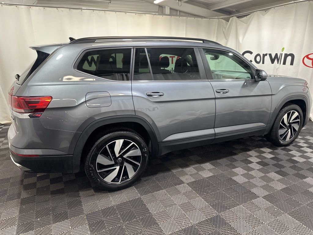 Used 2025 Volkswagen Atlas SE AWD/4WD image 8