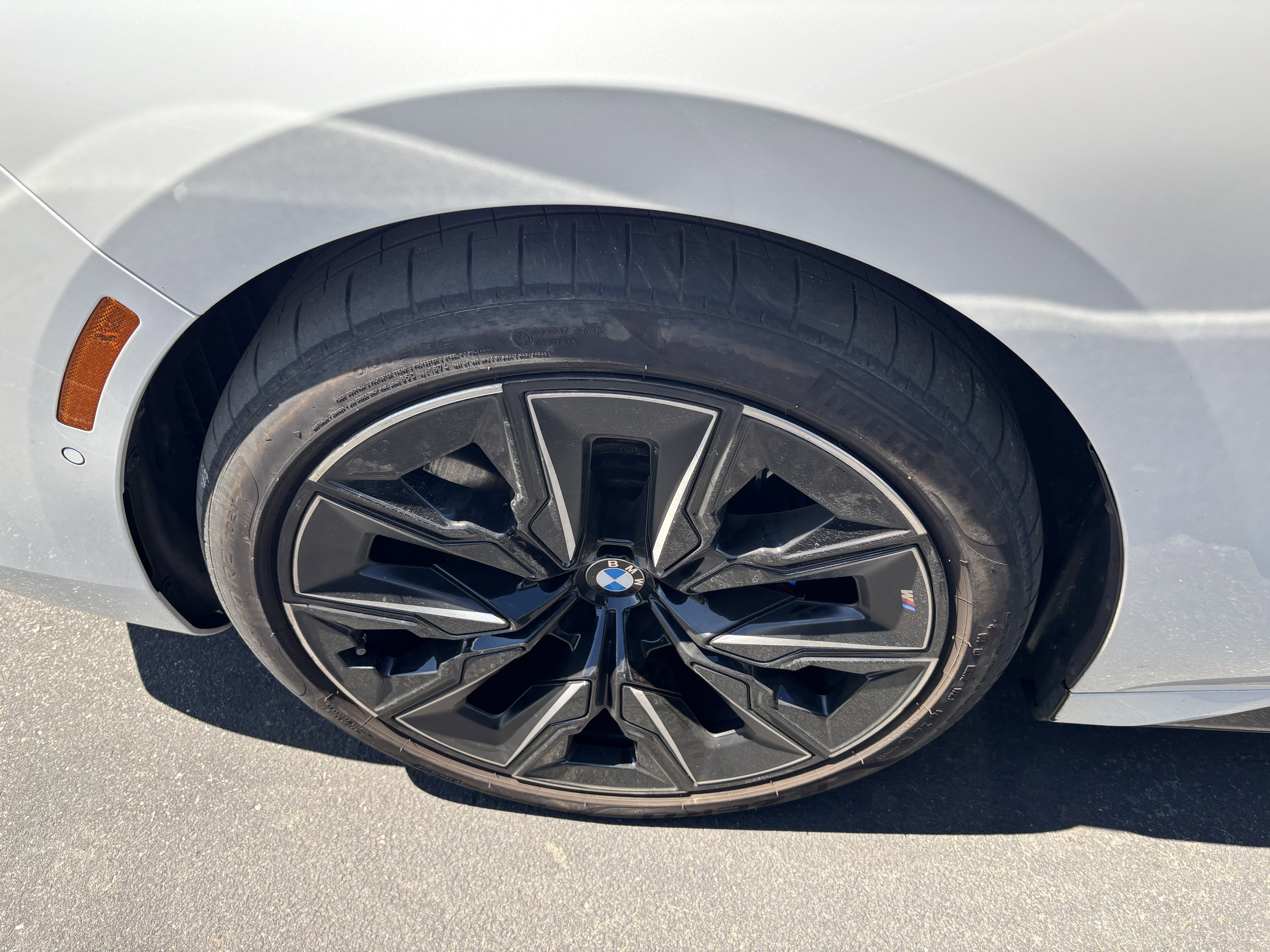 Certified 2023 BMW 760i xDrive AWD/4WD image 32