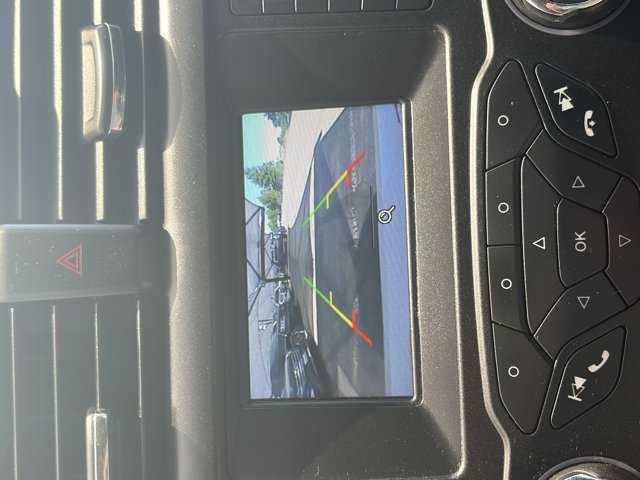 Used 2015 Ford Fusion SE w/ Equipment Group 201A FWD image 10