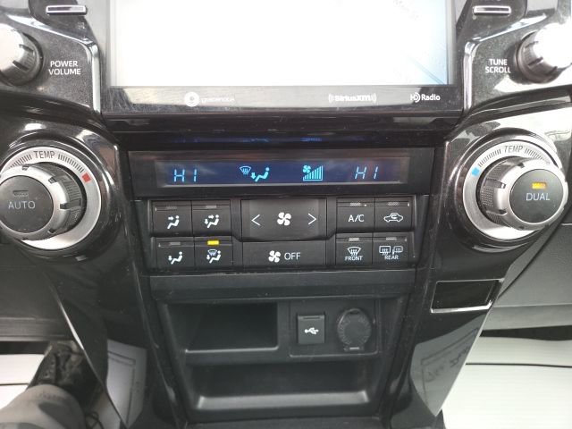 Used 2020 Toyota 4Runner TRD Off-Road image 12