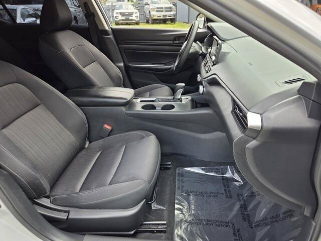 Used 2023 Nissan Altima 2.5 S FWD image 21