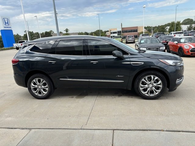 Used 2021 Buick Enclave Avenir w/ Avenir Technology Package image 4