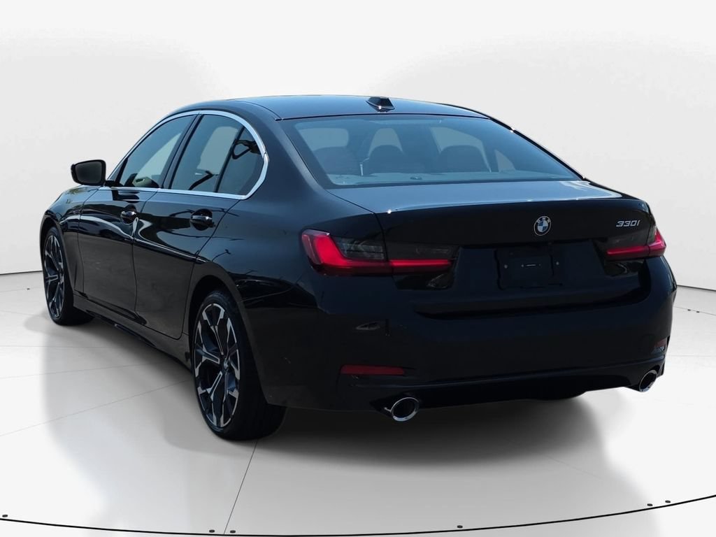 Used 2025 BMW 330i Sedan w/ Convenience Package RWD image 8