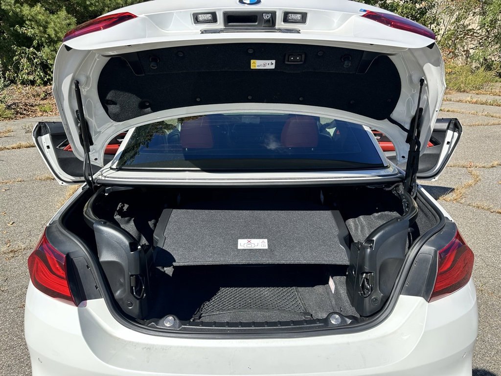 Used 2020 BMW M4 Convertible image 27