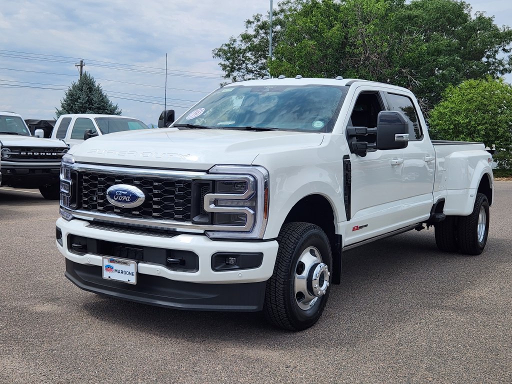 New 2026 Ford F350 Platinum AWD/4WD image 3
