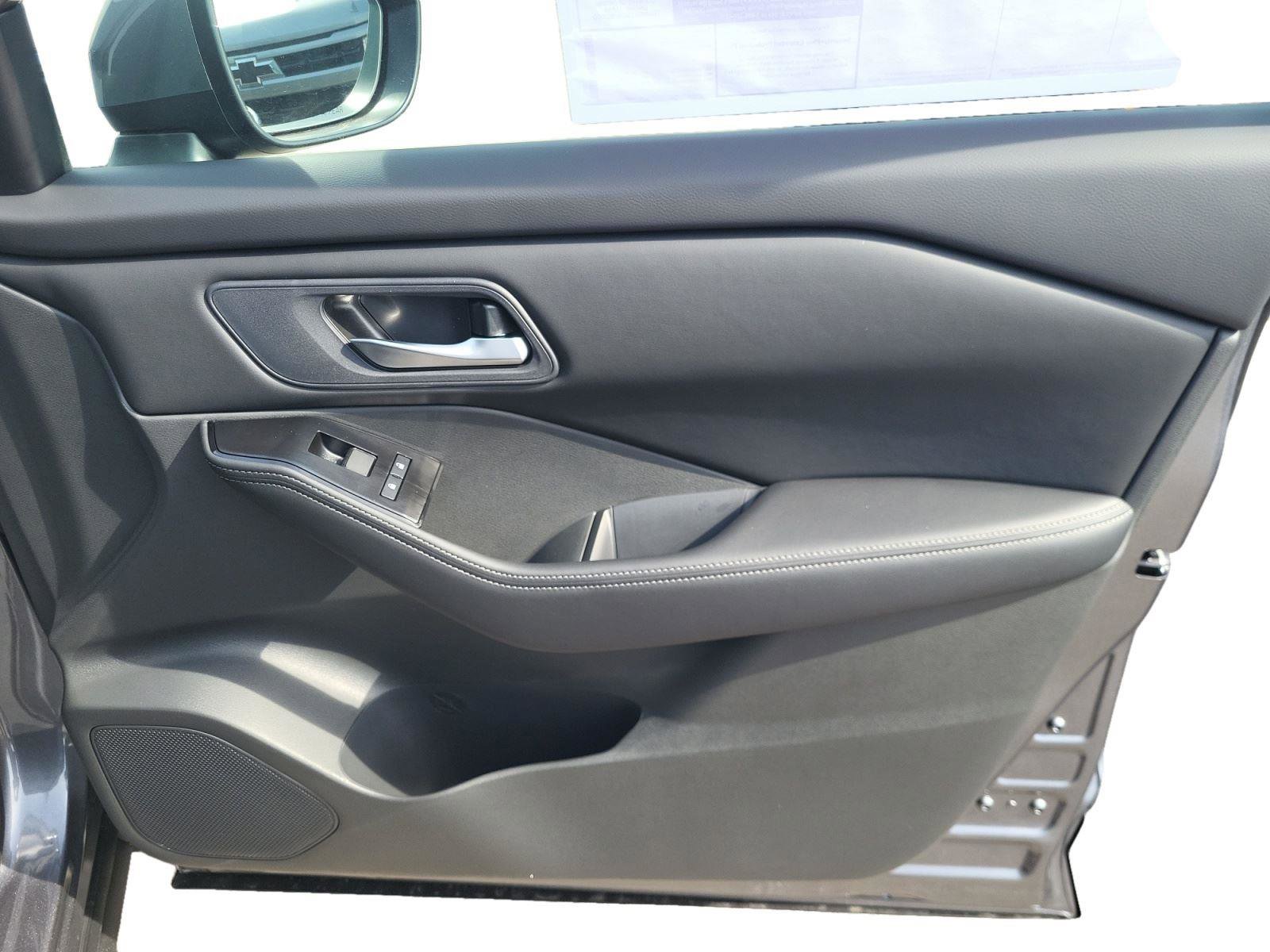 New 2026 Nissan Rogue SV w/ Cold Weather Package image 8