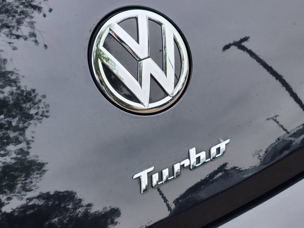 Used 2019 Volkswagen Beetle 2.0T SE FWD image 31
