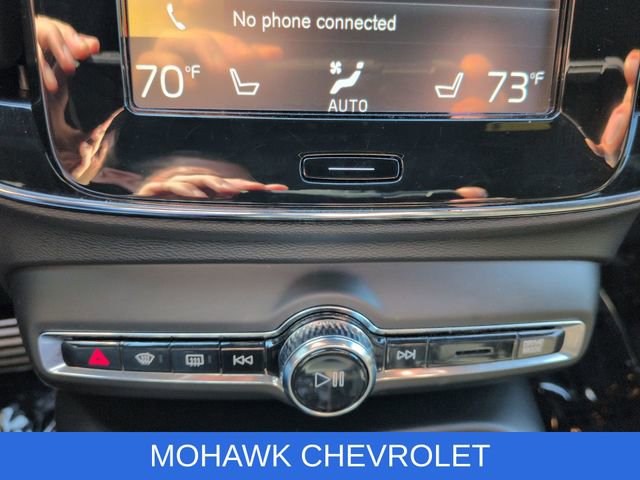 Used 2022 Volvo XC40 T5 R-Design w/ Climate Package AWD/4WD image 19