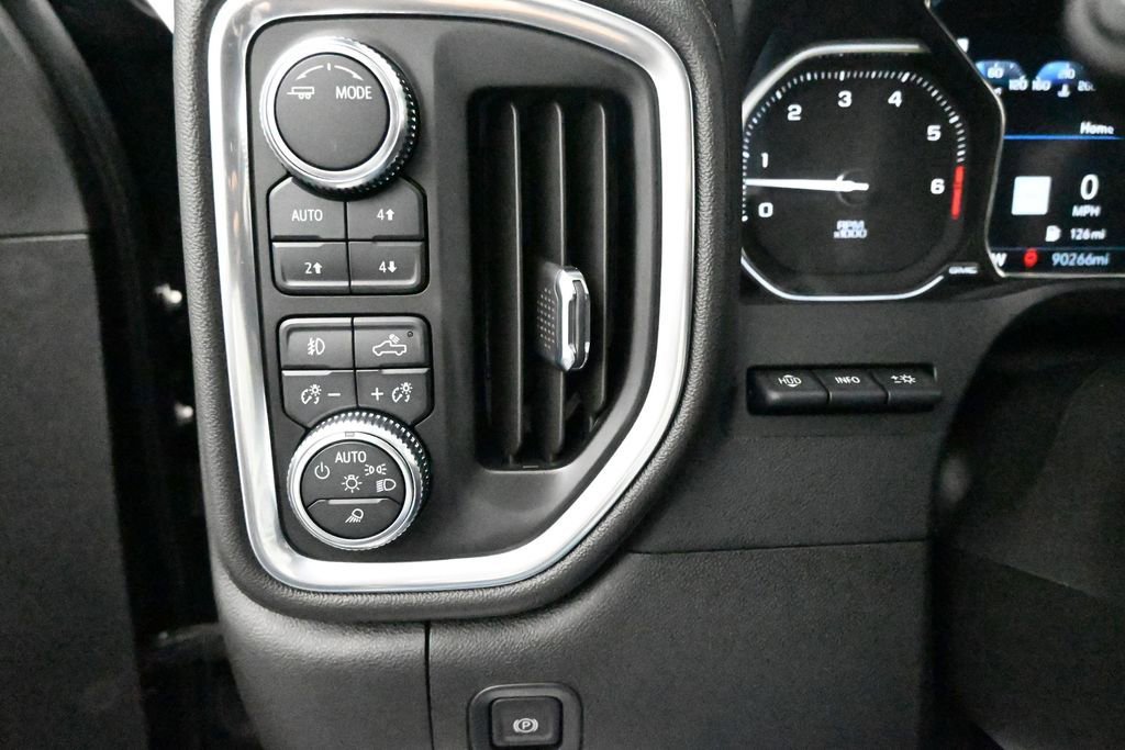 Used 2022 GMC Sierra 3500 AT4 w/ AT4 Premium Plus Package AWD/4WD image 19