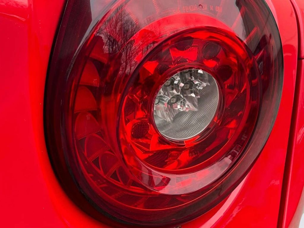 Used 2016 Ferrari California T image 25