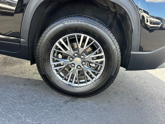 Used 2025 Chevrolet Traverse LT image 10