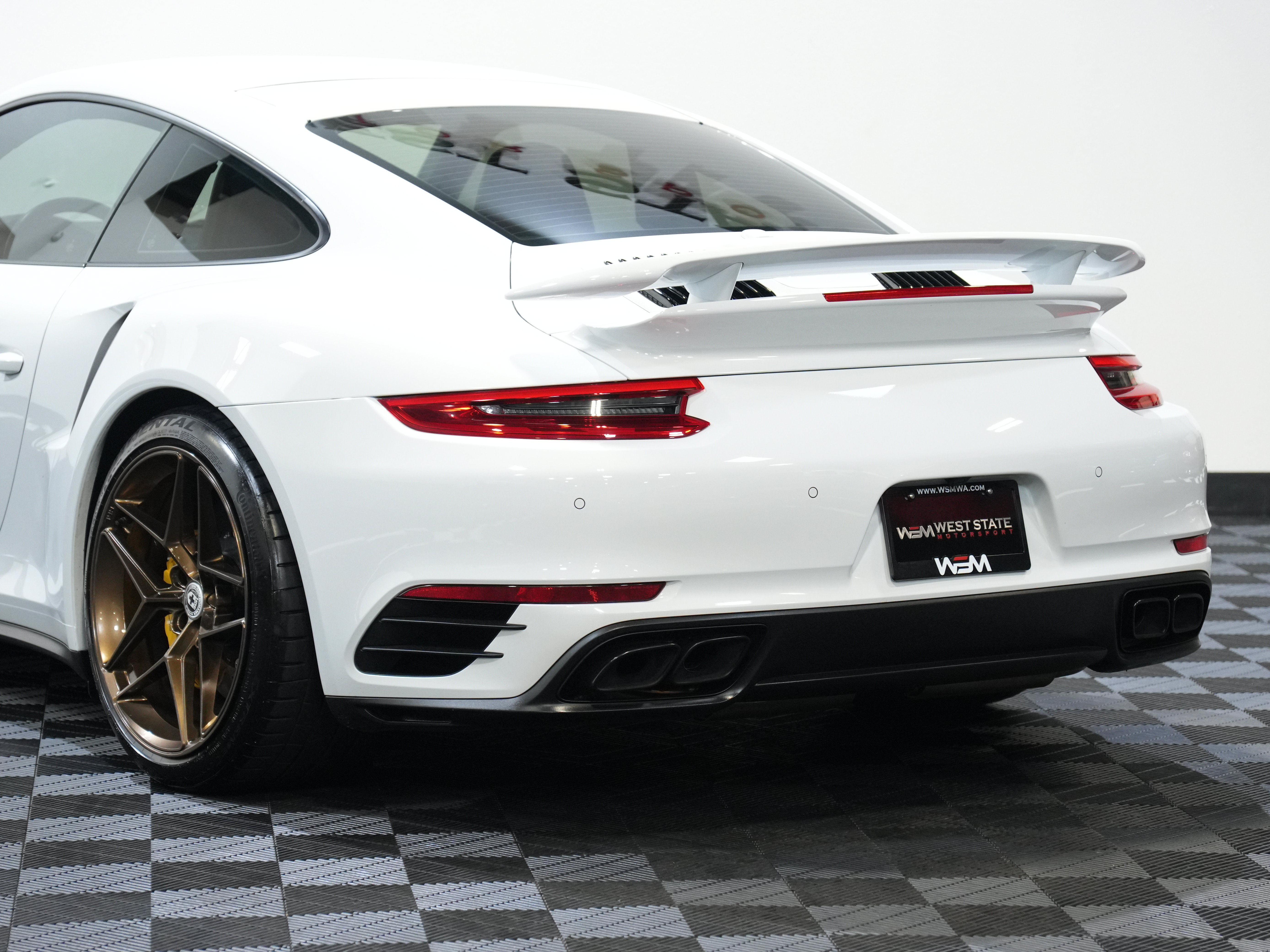 Used 2018 Porsche 911 Turbo S AWD/4WD image 17