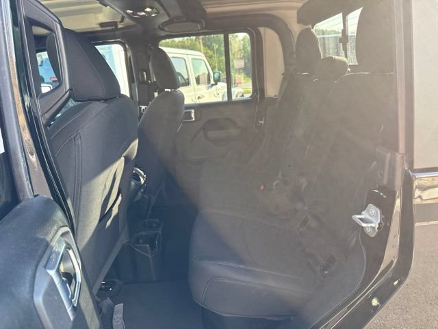 Used 2022 Jeep Gladiator Sport AWD/4WD image 12
