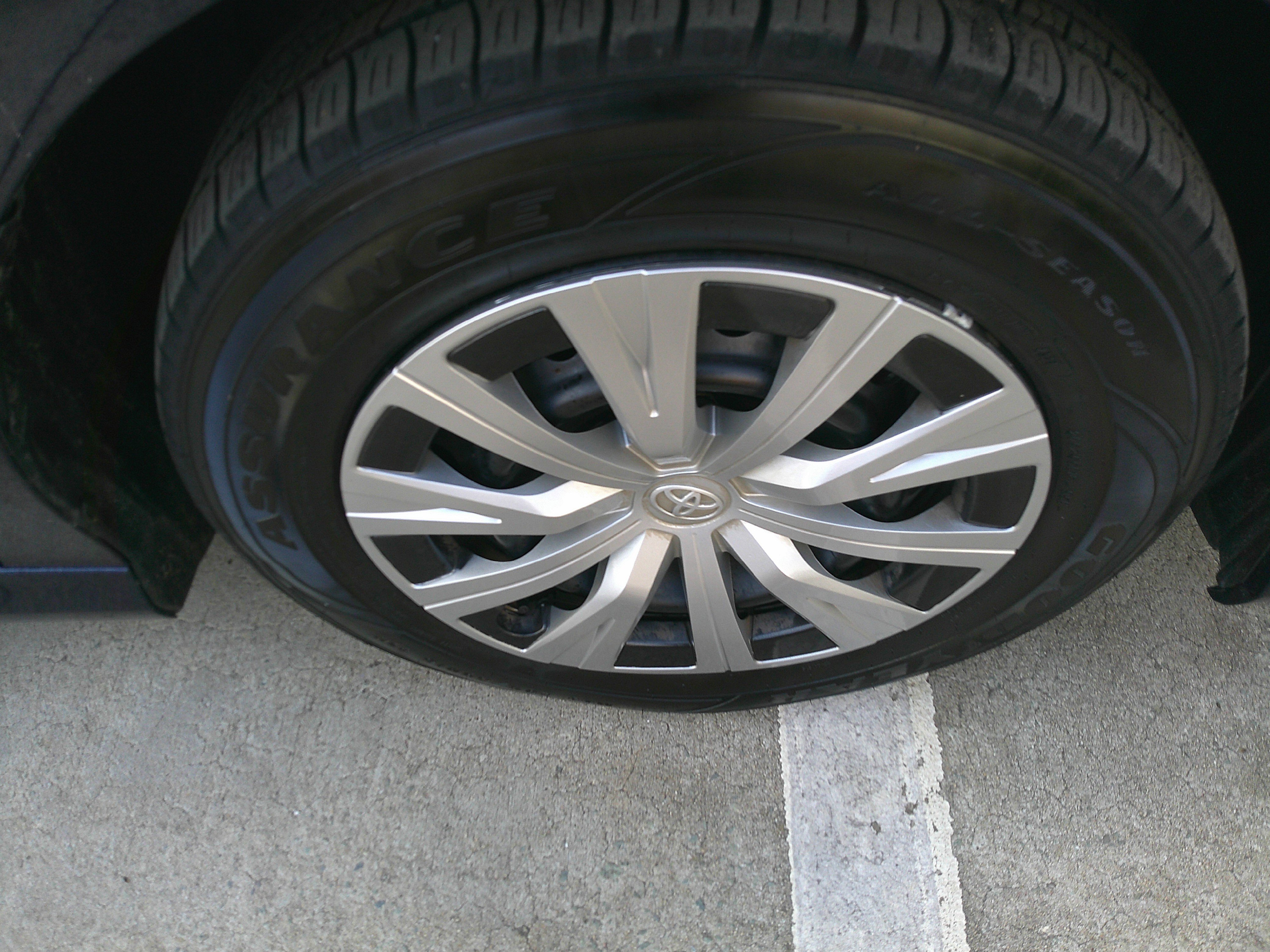 Used 2022 Toyota Camry LE image 15